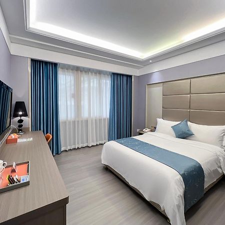 Hotel Ramada Shenzhen Baoan Esterno foto