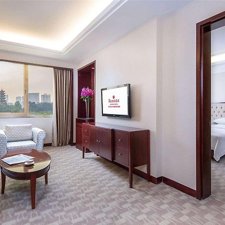 Hotel Ramada Shenzhen Baoan Esterno foto