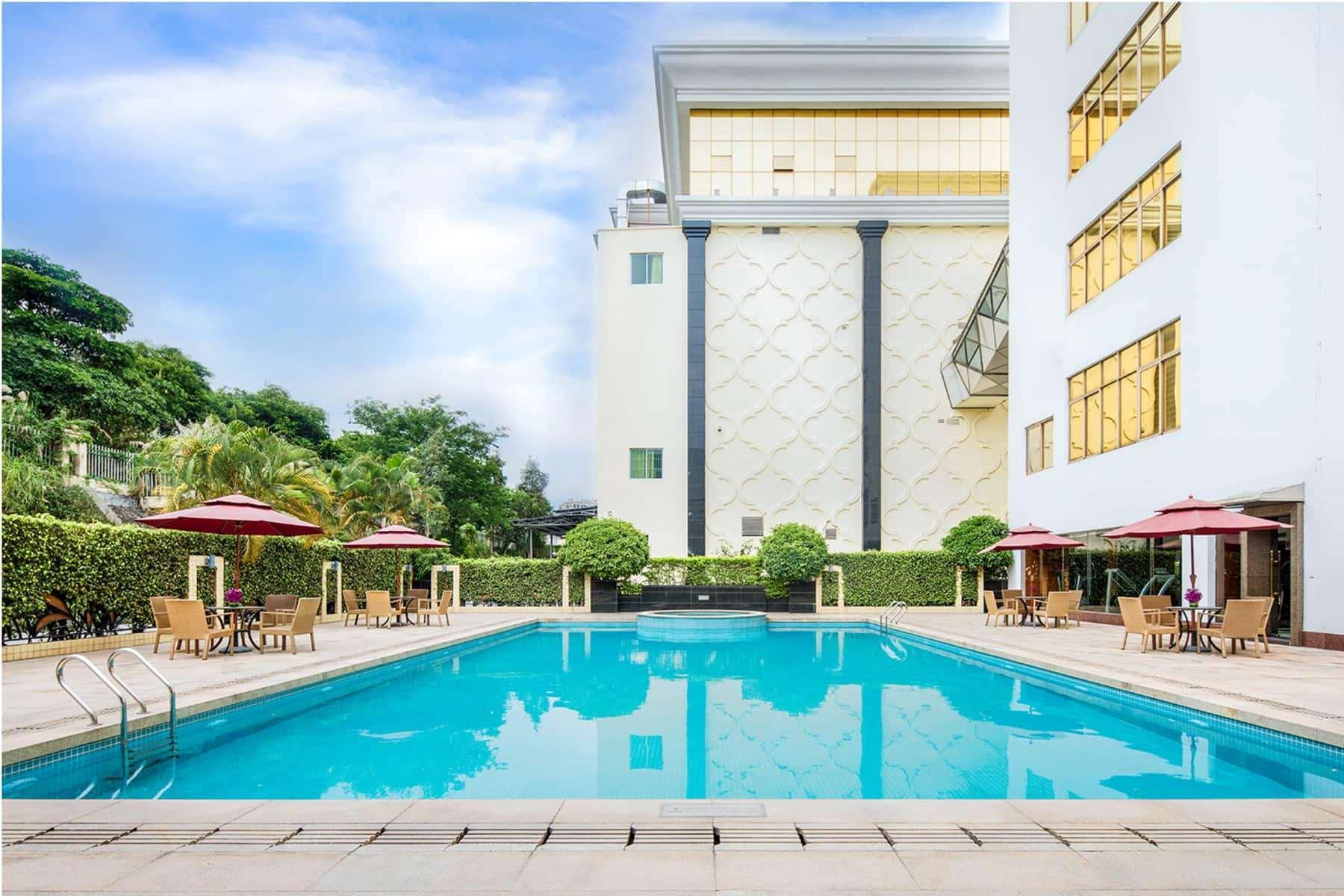 Hotel Ramada Shenzhen Baoan Esterno foto