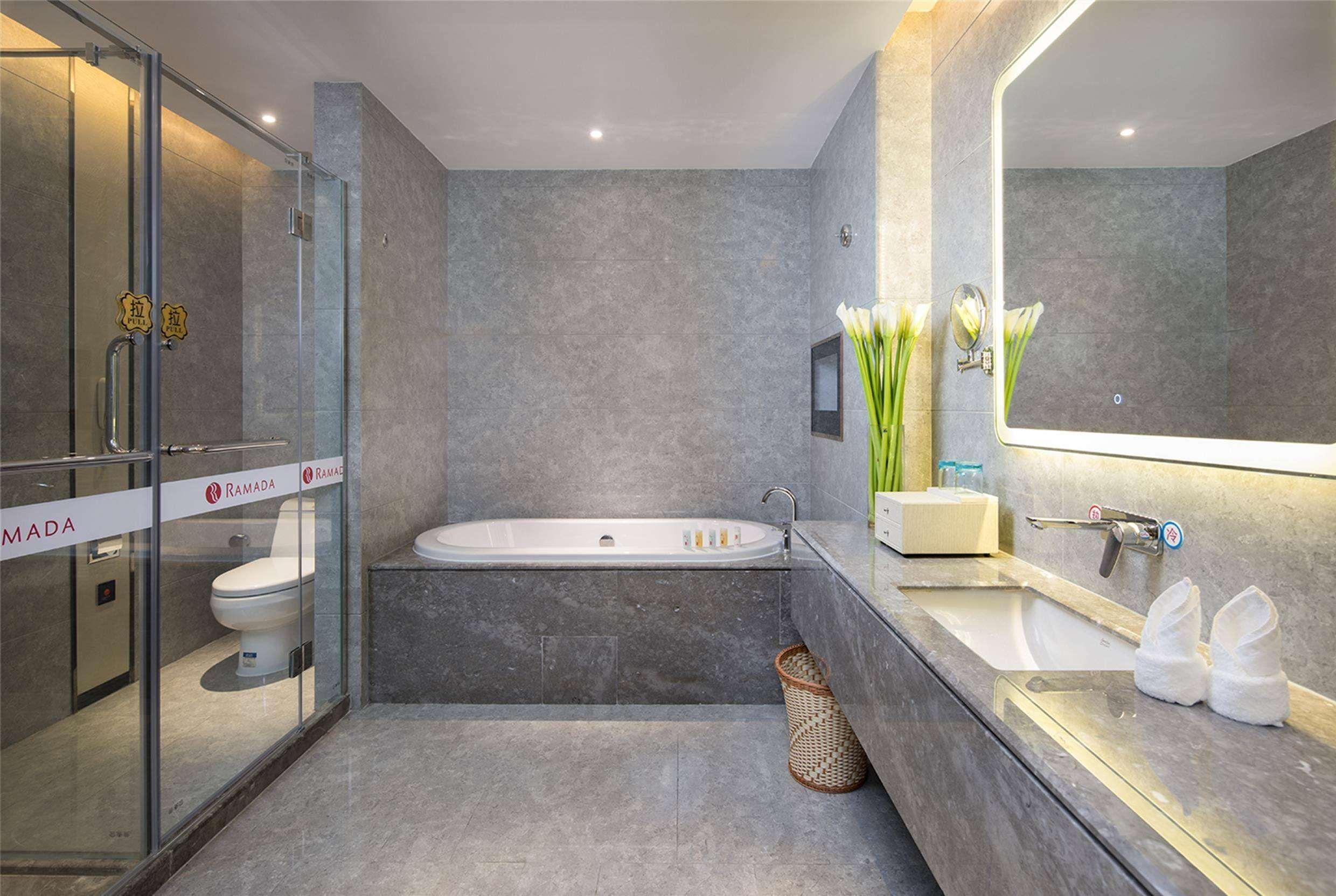 Hotel Ramada Shenzhen Baoan Esterno foto