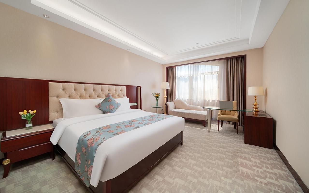 Hotel Ramada Shenzhen Baoan Esterno foto