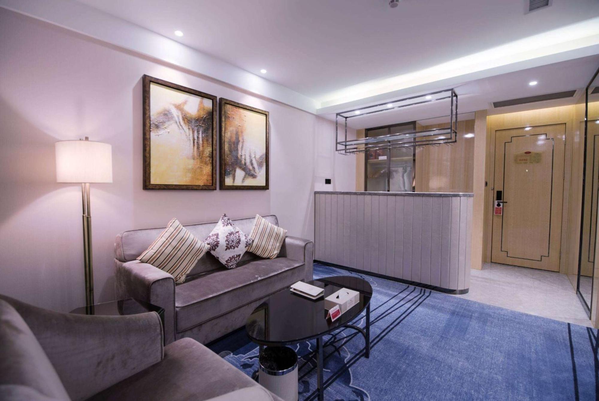 Hotel Ramada Shenzhen Baoan Esterno foto