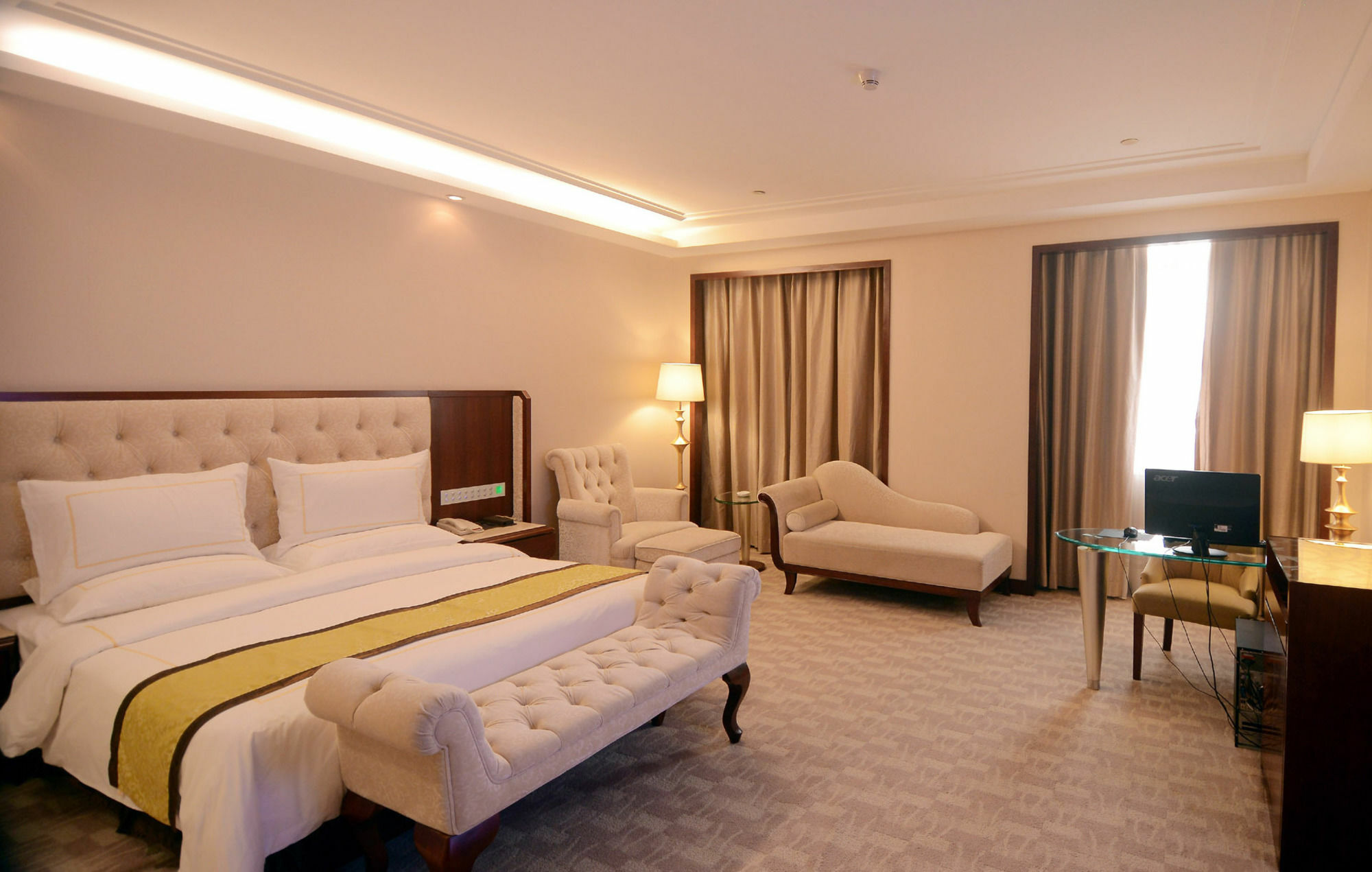 Hotel Ramada Shenzhen Baoan Esterno foto